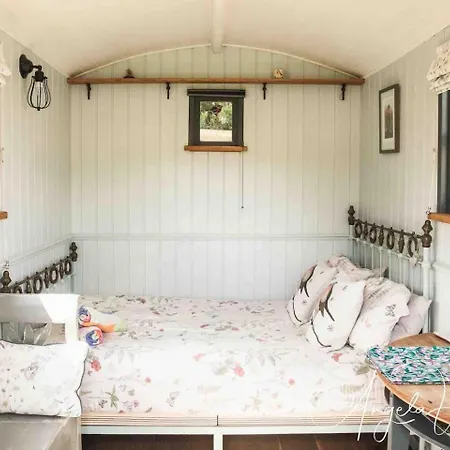 Robins Rest In The North York Moors * Rosedale Abbey